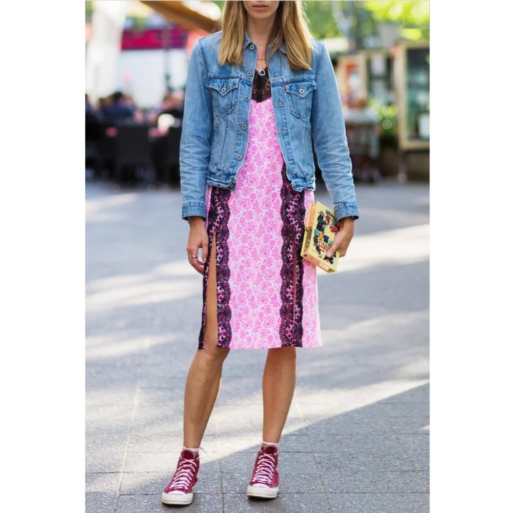 Converse All Star High Tops in Maroon